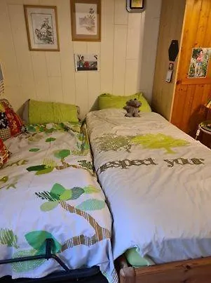 Chez Danielle Мальмеди